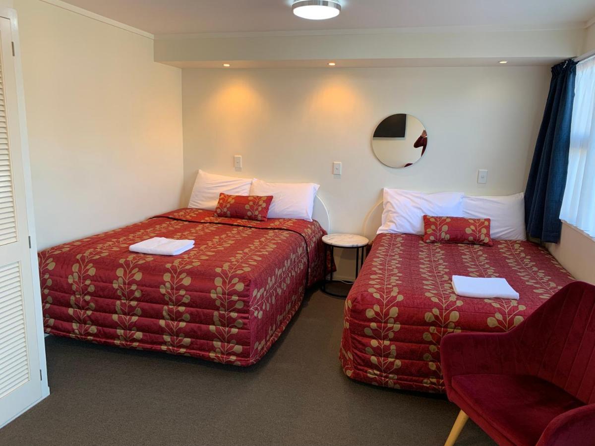 755 Regal Court Motel Dunedin Extérieur photo