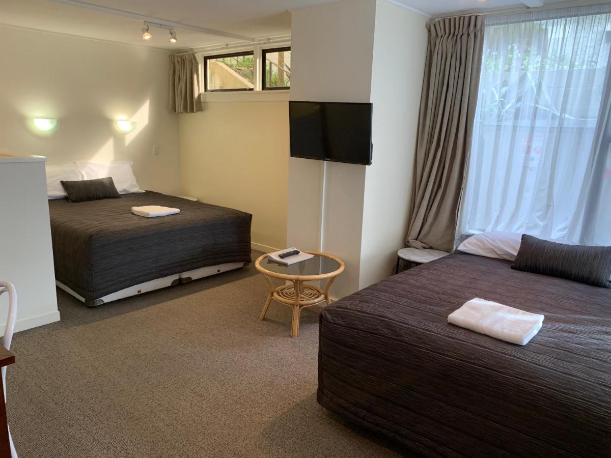 755 Regal Court Motel Dunedin Extérieur photo