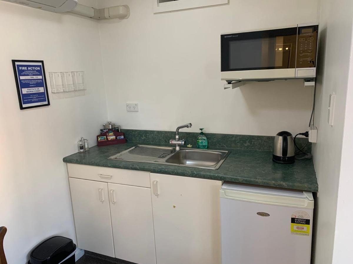 755 Regal Court Motel Dunedin Extérieur photo