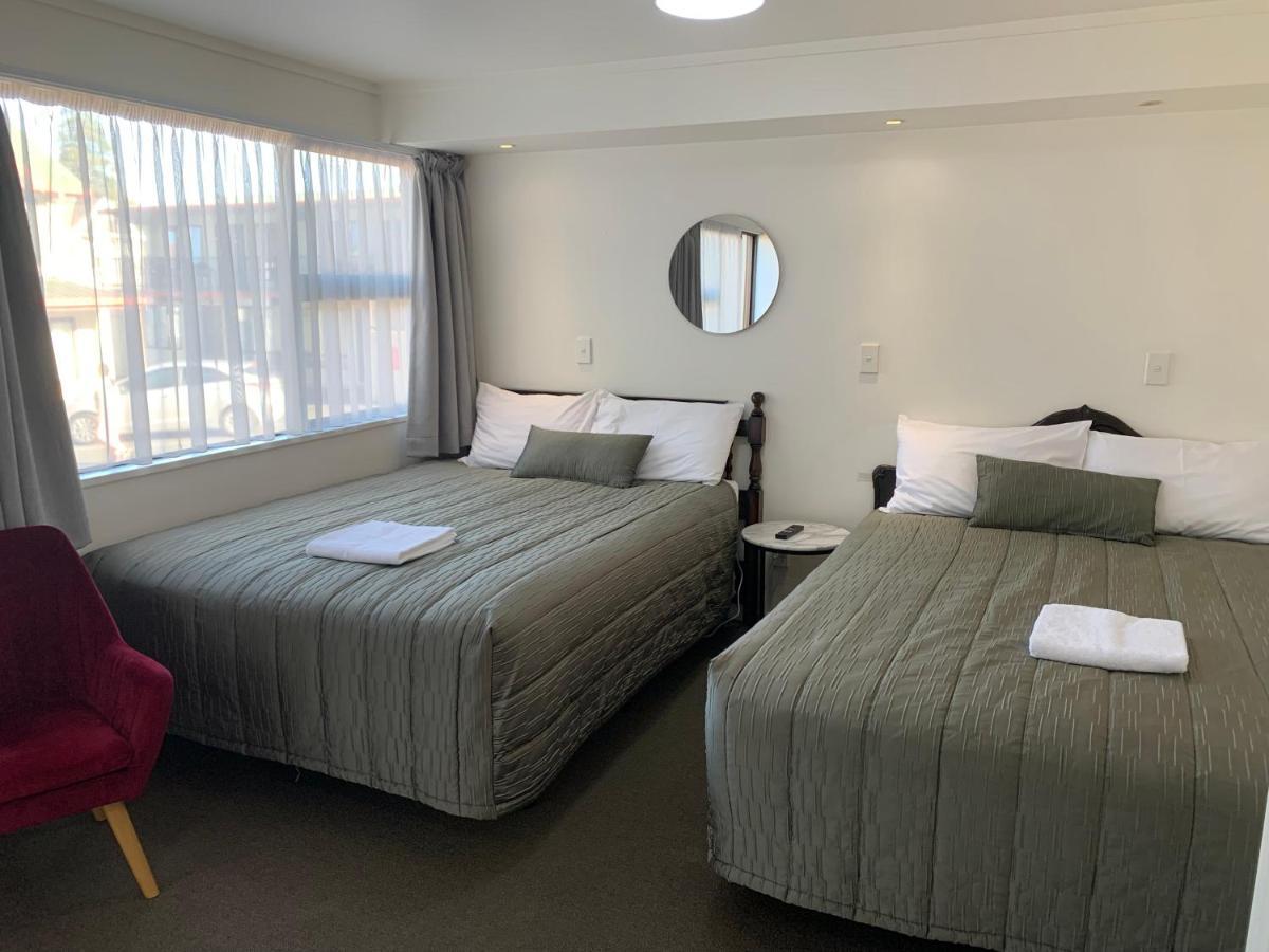 755 Regal Court Motel Dunedin Extérieur photo