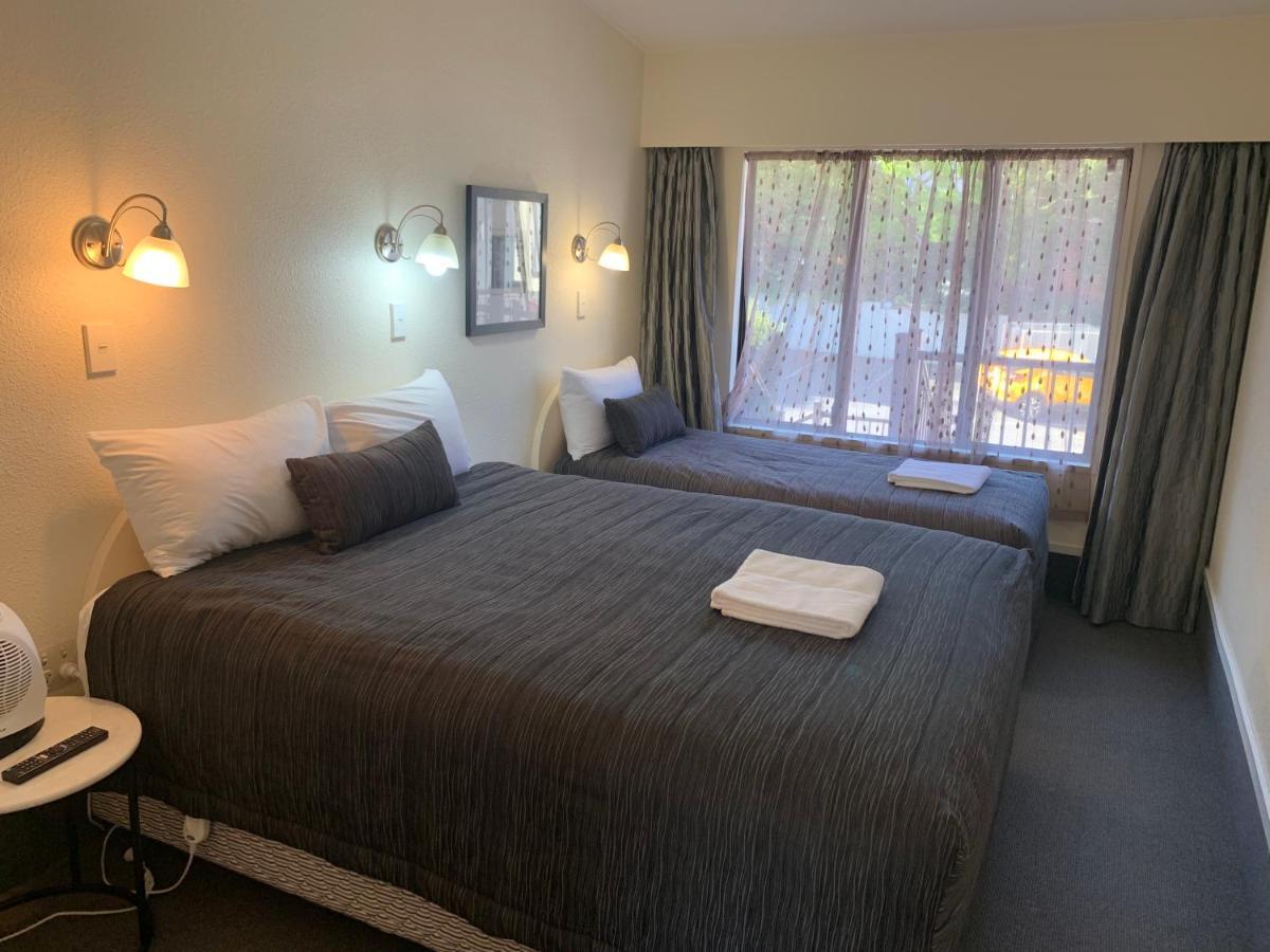 755 Regal Court Motel Dunedin Extérieur photo