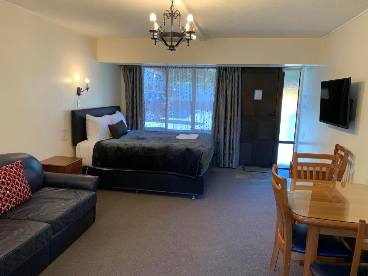 755 Regal Court Motel Dunedin Extérieur photo