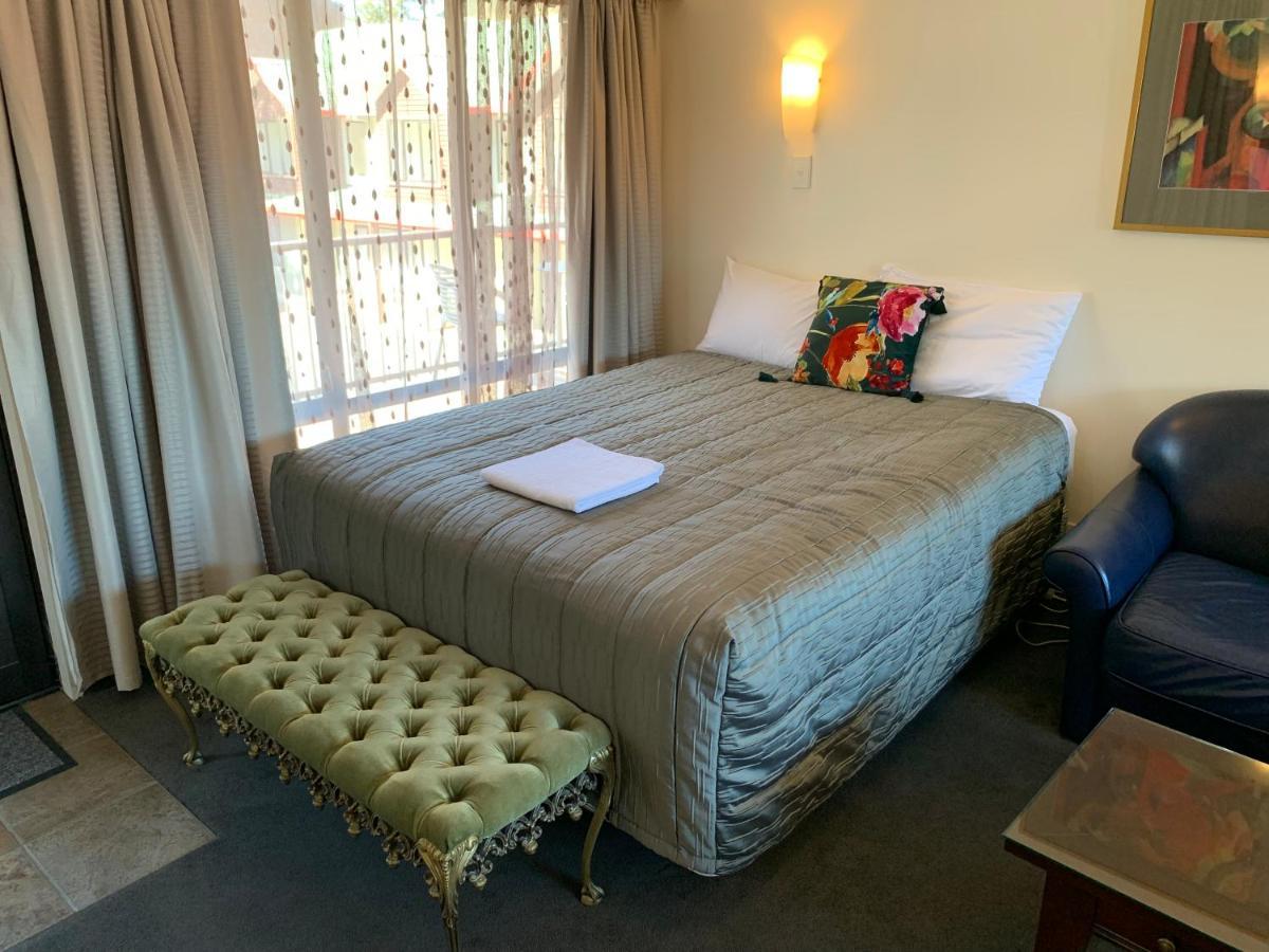 755 Regal Court Motel Dunedin Extérieur photo