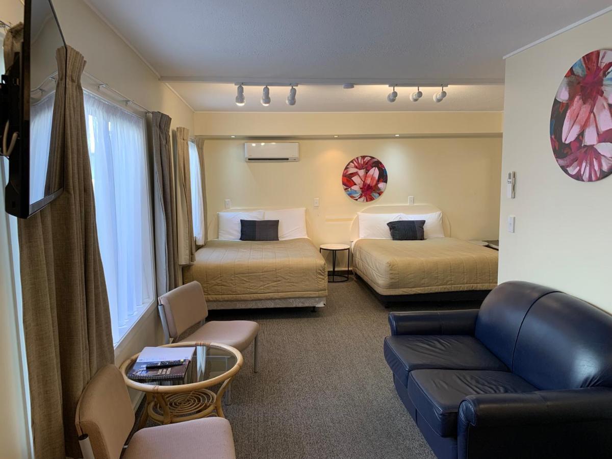 755 Regal Court Motel Dunedin Extérieur photo